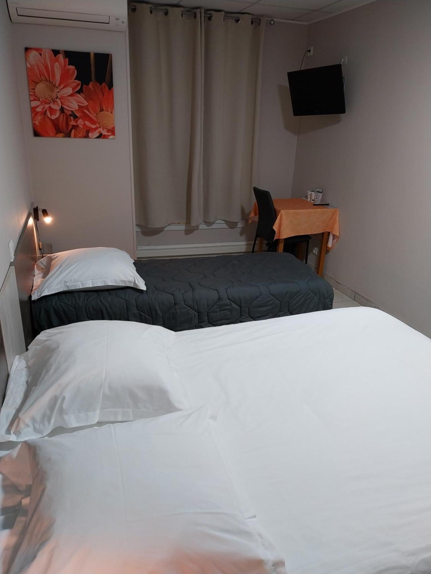 Hotel Le Petit Logis Beaumont-en-Véron Zewnętrze zdjęcie