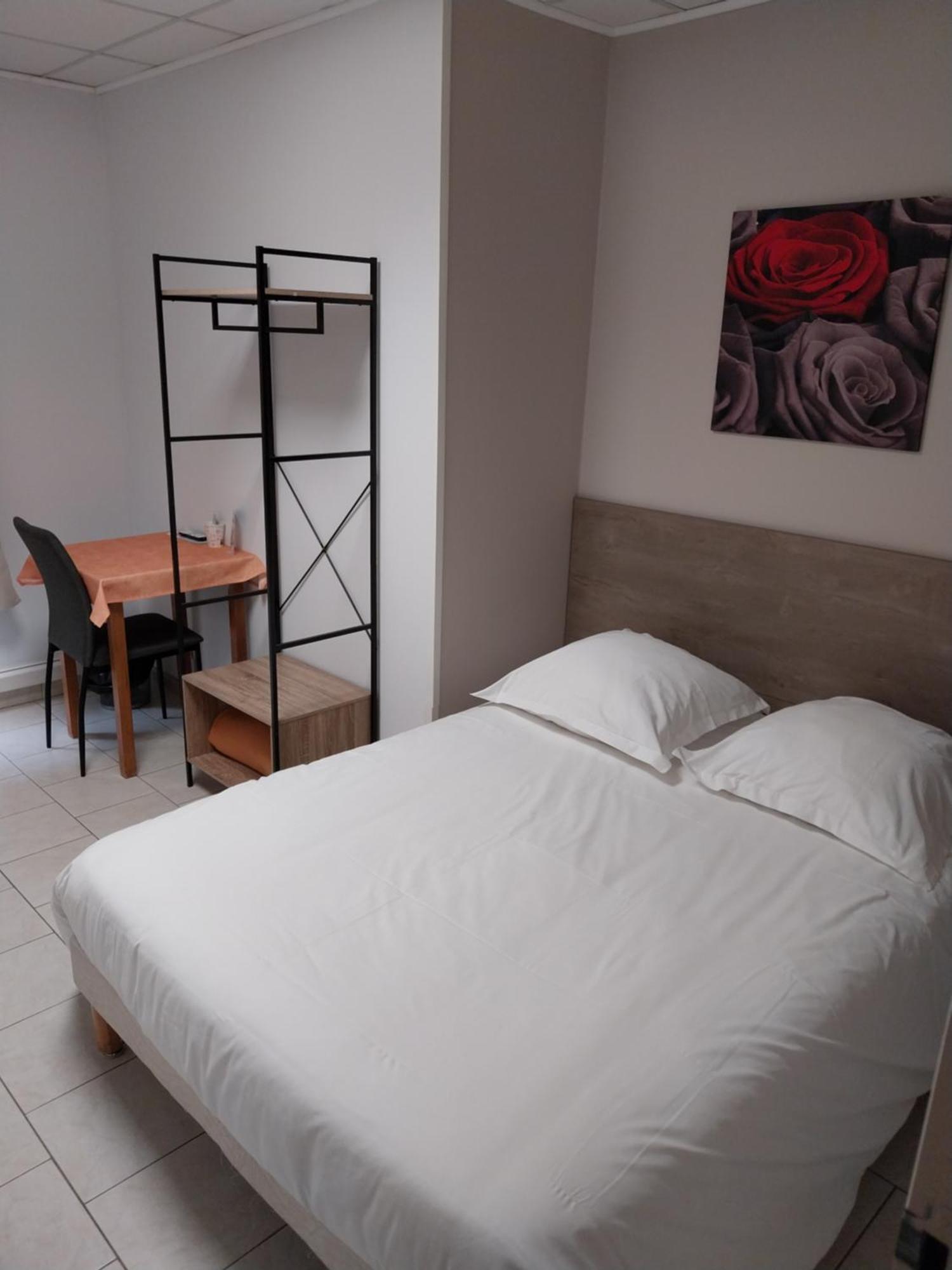 Hotel Le Petit Logis Beaumont-en-Véron Zewnętrze zdjęcie