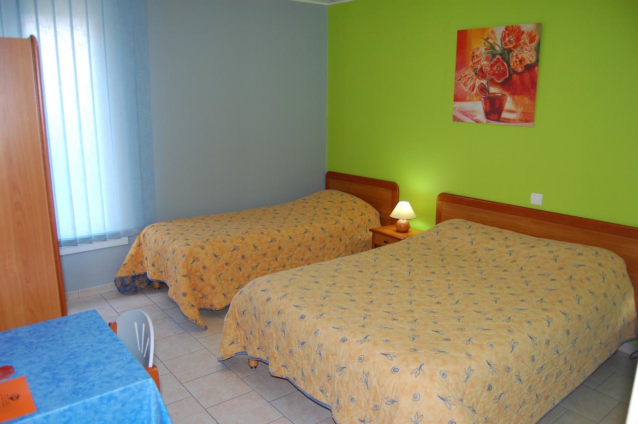 Hotel Le Petit Logis Beaumont-en-Véron Zewnętrze zdjęcie